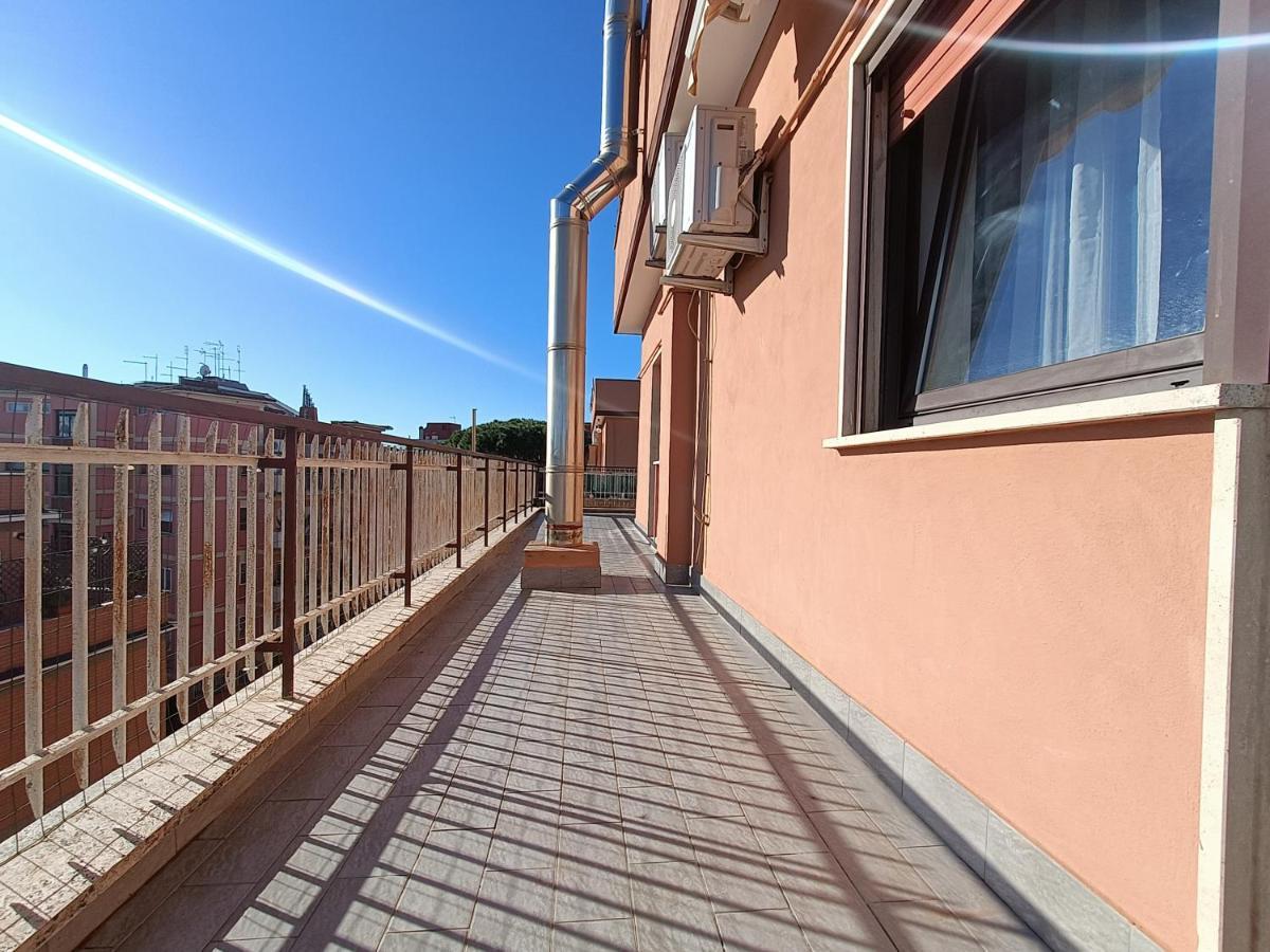 Avellini - Delightful And Spacious Apartment With Terrace - Near Metro A Cornelia Rom Exterior foto